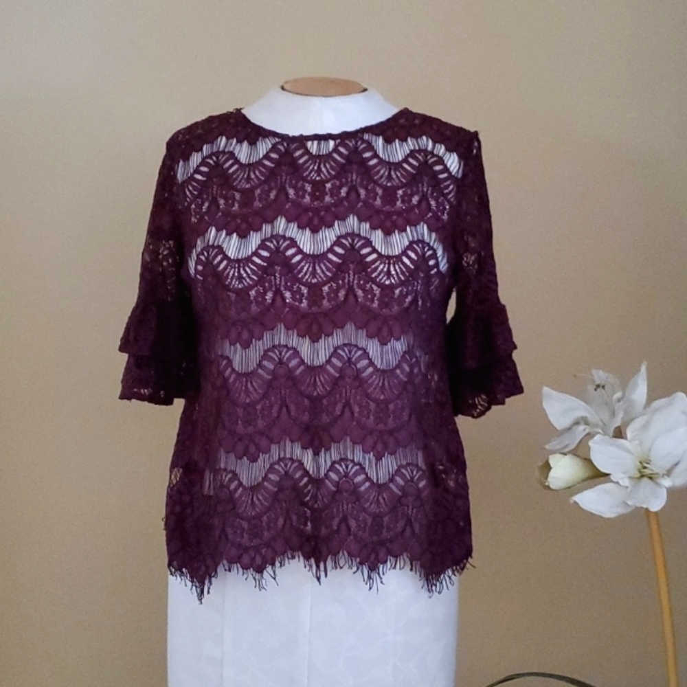 Inny Short Sleeve Lace Burgundy Top